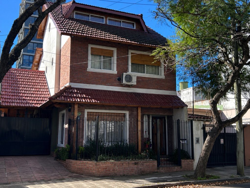 Casa Chalet en Venta en Olivos, Vicente López, G.B.A. Zona Norte